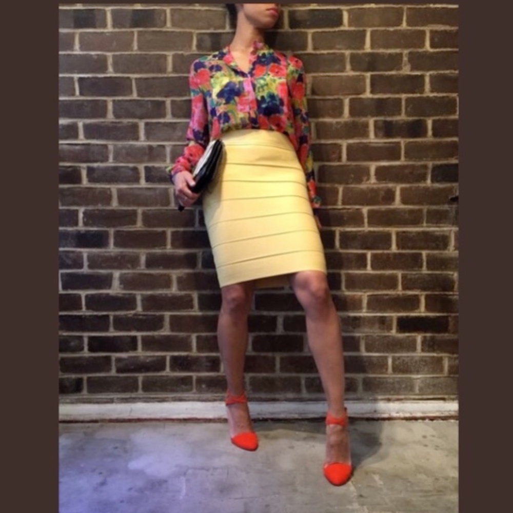 Romeo & Juliet Couture - High Quality Bandage Style Skirt in Lime